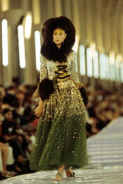 Look 35